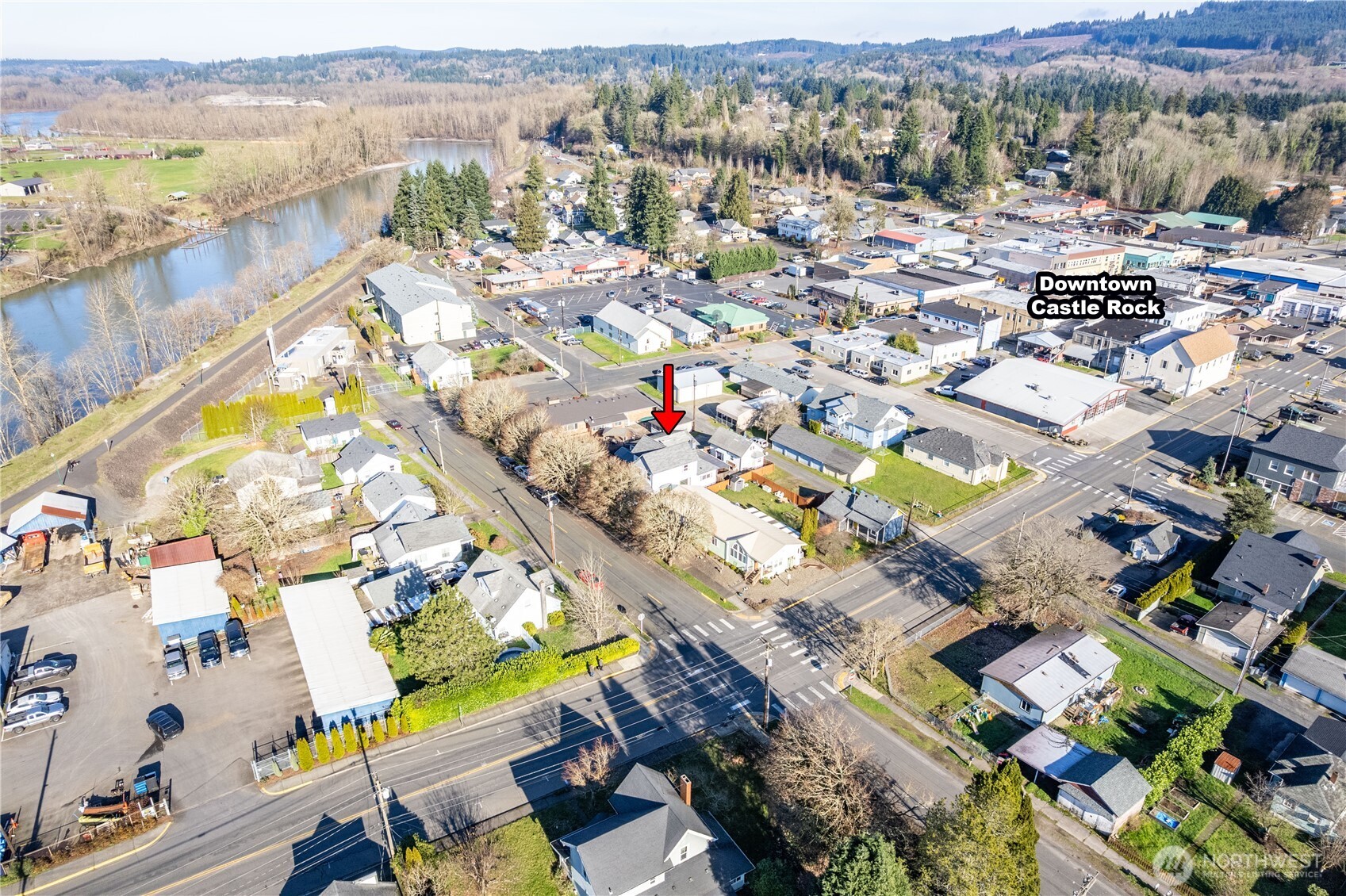 136 3rd Avenue Southwest Castle Rock, WA 98611 - Photo 31 of 40 an aerial view of a city with beach