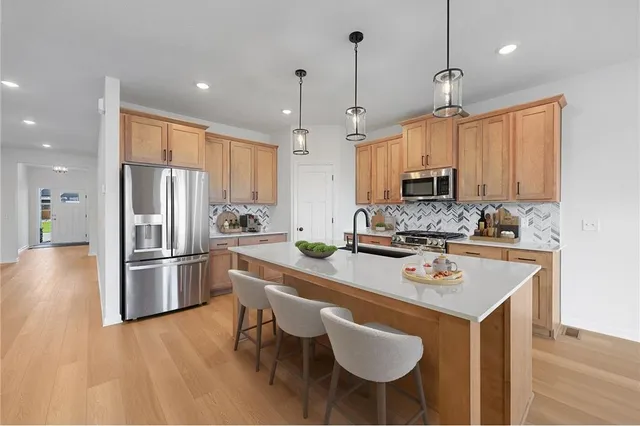 $693,520 | 20064 Glenbrook Path, Lakeville, MN 55044