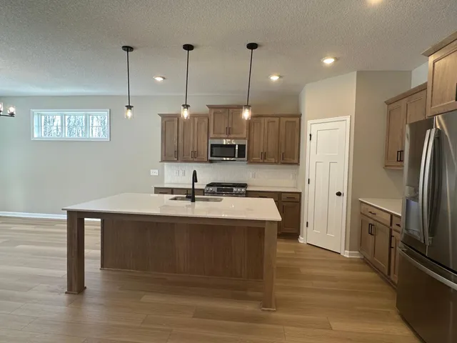 $693,520 | 20064 Glenbrook Path, Lakeville, MN 55044