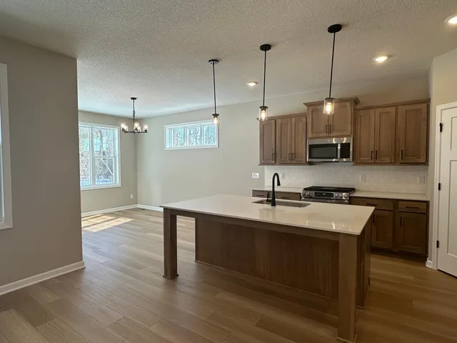 $693,520 | 20064 Glenbrook Path, Lakeville, MN 55044