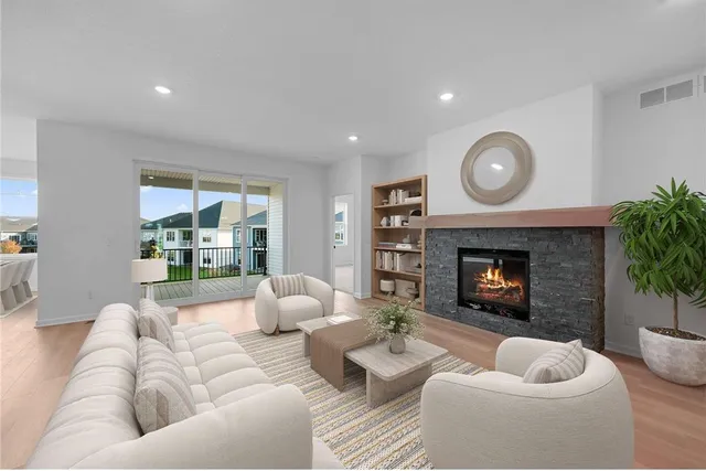 $693,520 | 20064 Glenbrook Path, Lakeville, MN 55044