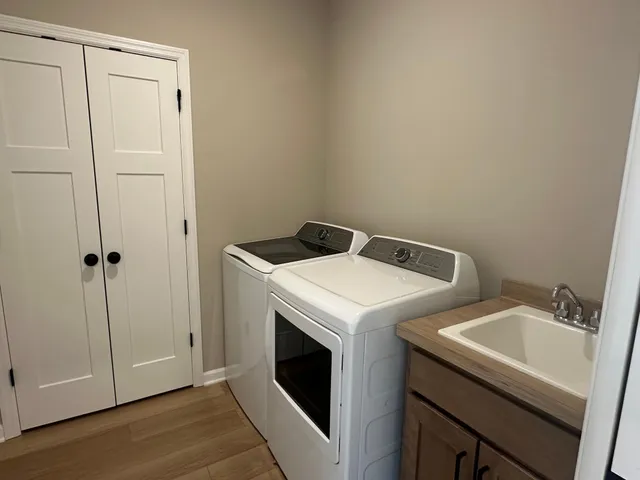 $693,520 | 20064 Glenbrook Path, Lakeville, MN 55044