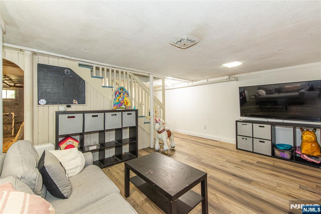 77 Forest Hill Road West Orange, NJ 07052 - Photo 33 of 45