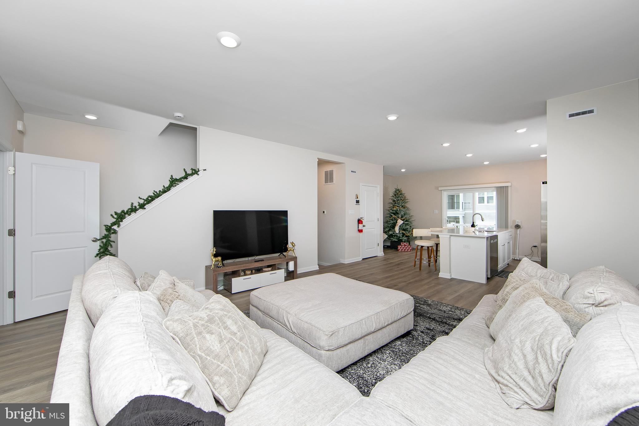 272 Macoun Way Glassboro, NJ 08028 - Photo 12 of 44 Living Room