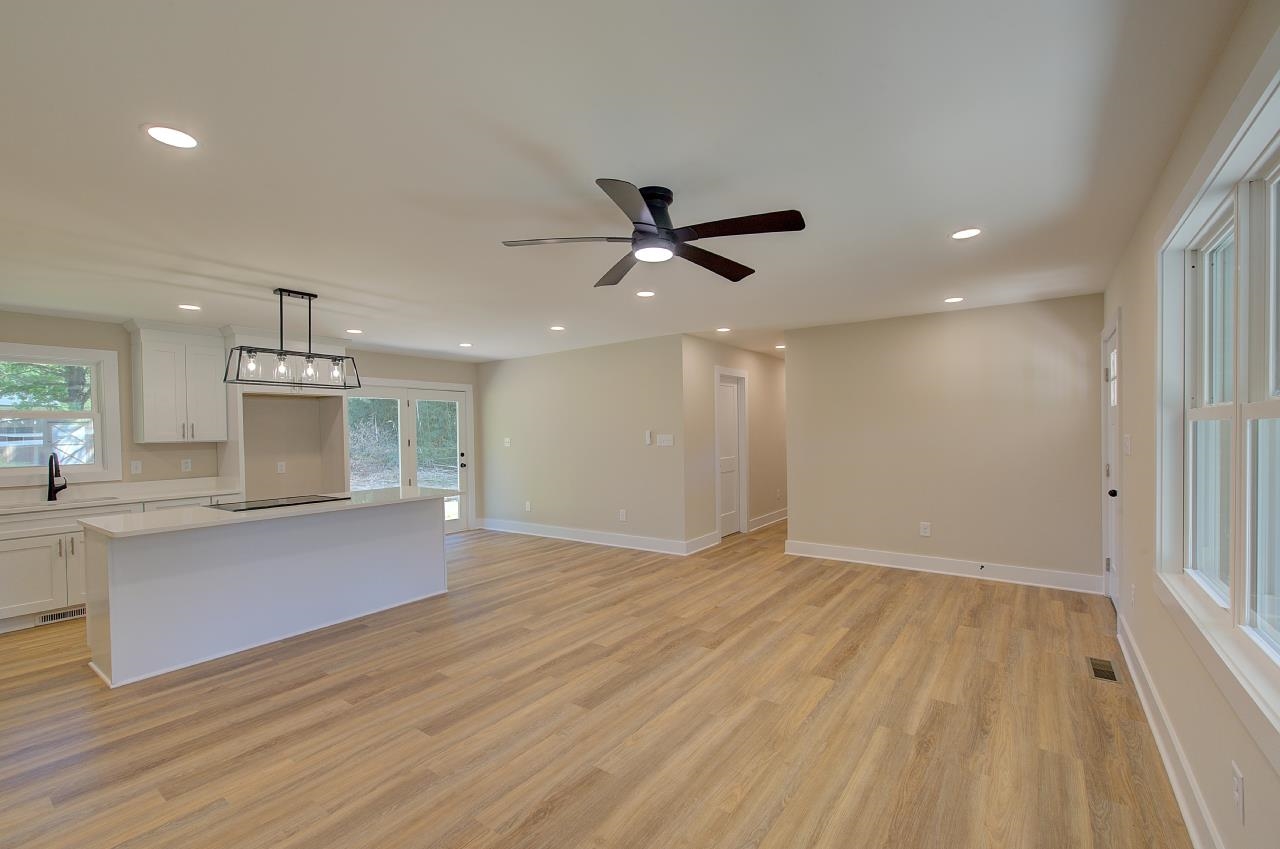 302 Thompson Road Chesnee, SC 29323 - Photo 15 of 37