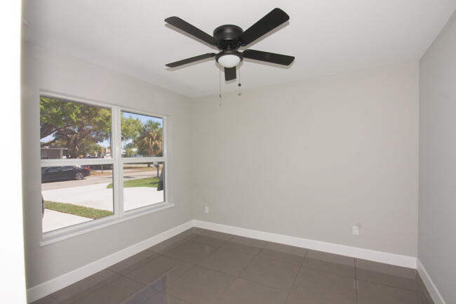 195 South 4th Street, Unit 2 Lantana, FL 33462 - Photo 8 of 12 2nd Bedroom