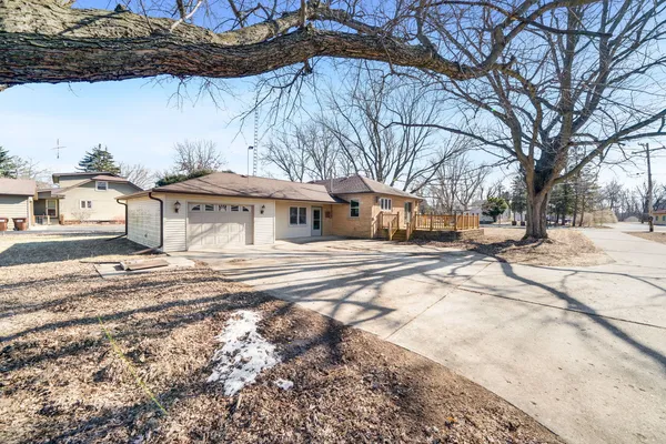 $299,000 | 4414 Highway 64, Mount Morris, IL 61054