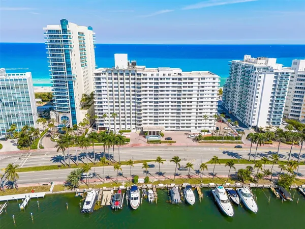 $8,400 | Carriage Club Condominiums, Miami Beach, FL 33140