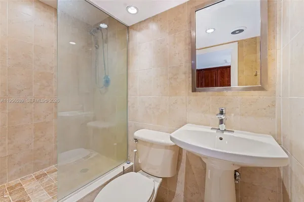 $8,400 | Carriage Club Condominiums, Miami Beach, FL 33140