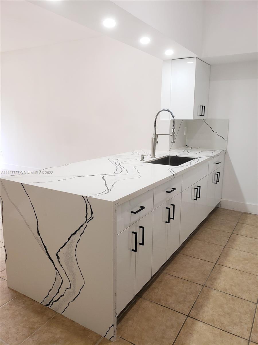 18338 Northwest 68th Avenue, Unit B Hialeah, FL 33015 - Photo 5 of 17