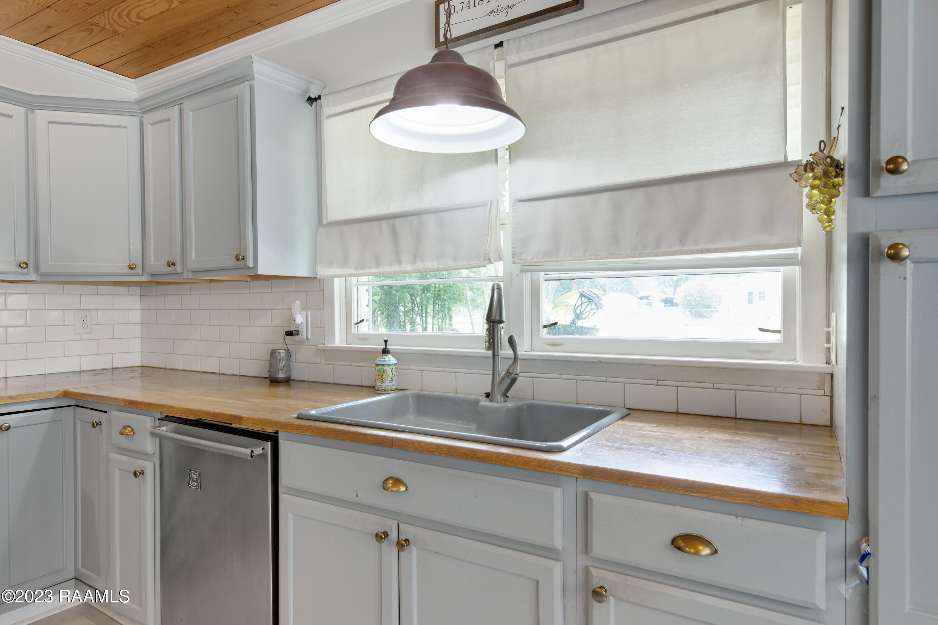 202 West Butcher Switch Road Lafayette, LA 70507 - Photo 5 of 30 202 W Butcher Switch Rd-8