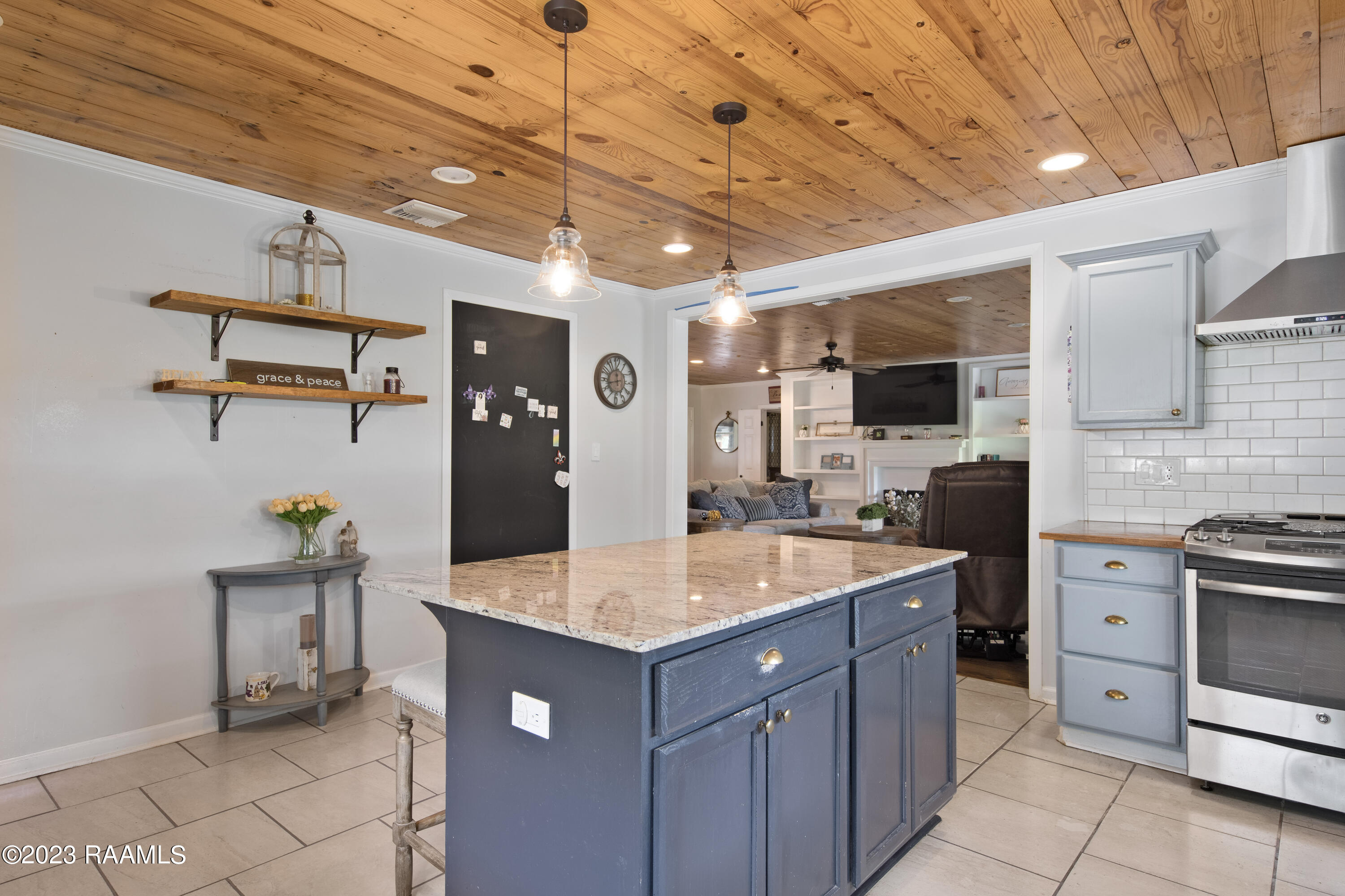 202 West Butcher Switch Road Lafayette, LA 70507 - Photo 7 of 30 202 W Butcher Switch Rd-9