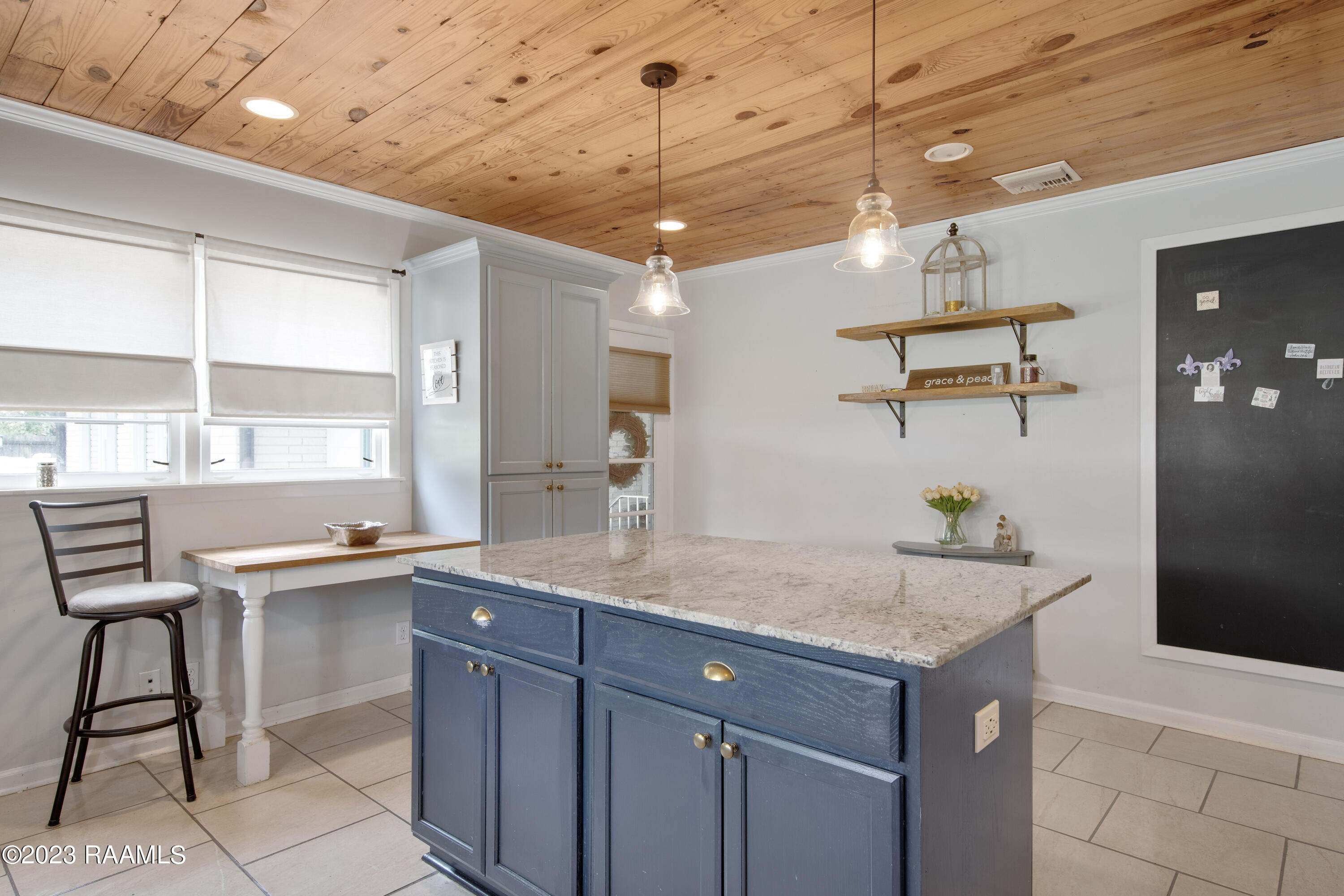 202 West Butcher Switch Road Lafayette, LA 70507 - Photo 8 of 30 202 W Butcher Switch Rd-11