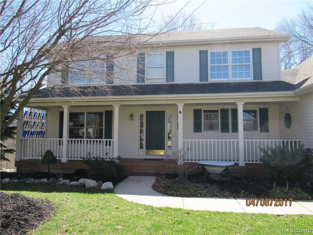 1212 Elk Run Howell, MI 48843 - Photo 2 of 32 IMG_1440.JPG
