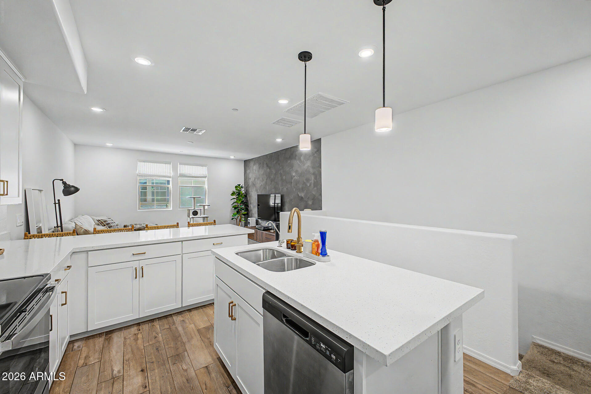 1821 East Bernie Lane, Unit 103 Gilbert, AZ 85295 - Photo 12 of 57 Kitchen with island