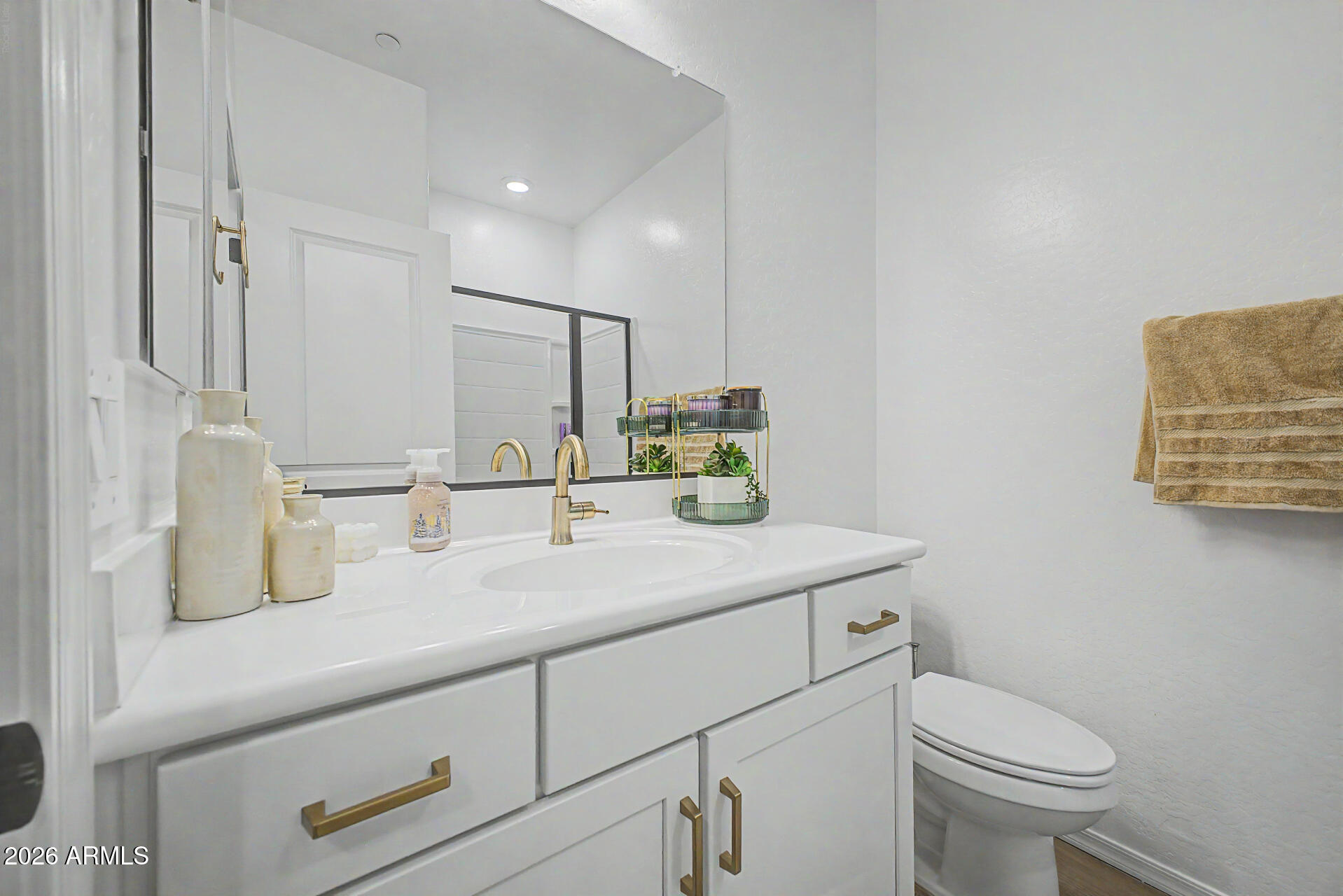 1821 East Bernie Lane, Unit 103 Gilbert, AZ 85295 - Photo 18 of 57 Bathroom downstairs