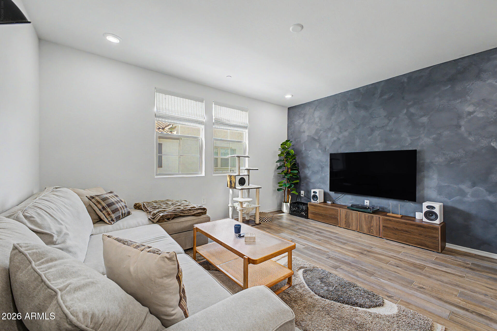 1821 East Bernie Lane, Unit 103 Gilbert, AZ 85295 - Photo 4 of 57 Greatroom