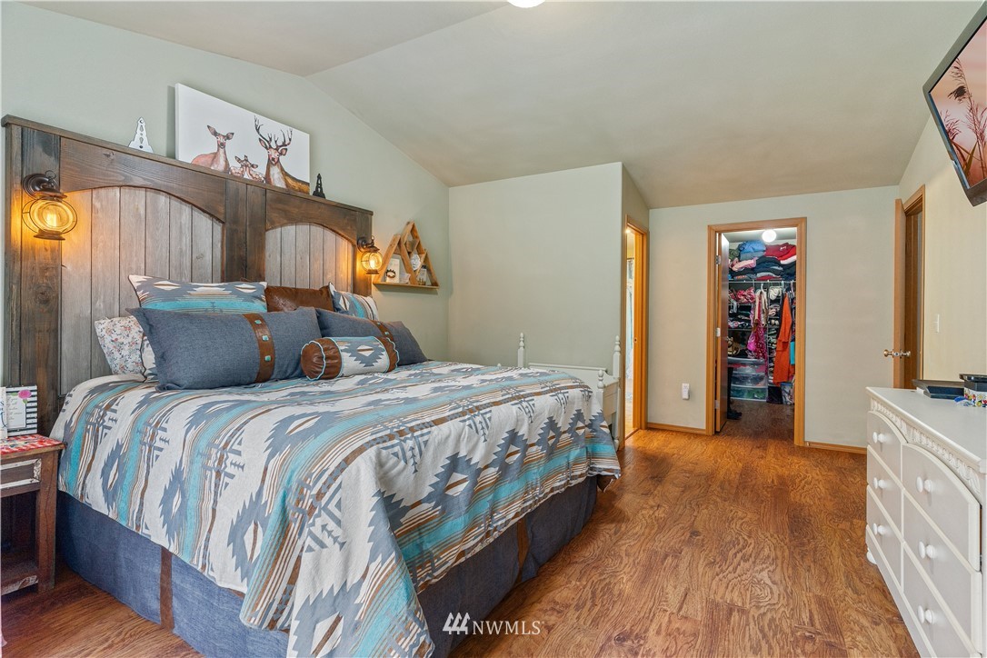 6425 Puget Beach Road Northeast Olympia, WA 98516 - Photo 21 of 39 Gallery Image 21