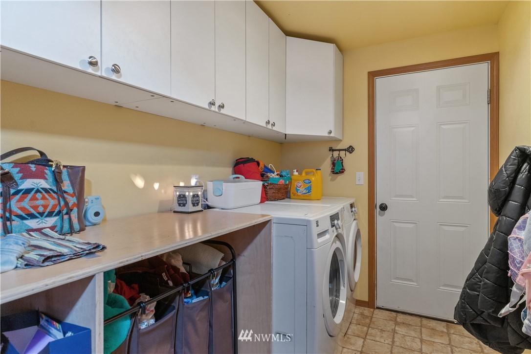 6425 Puget Beach Road Northeast Olympia, WA 98516 - Photo 25 of 39 Gallery Image 25