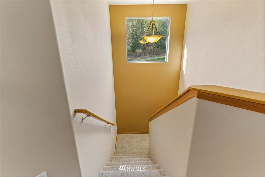 6425 Puget Beach Road Northeast Olympia, WA 98516 - Photo 26 of 39 Gallery Image 26