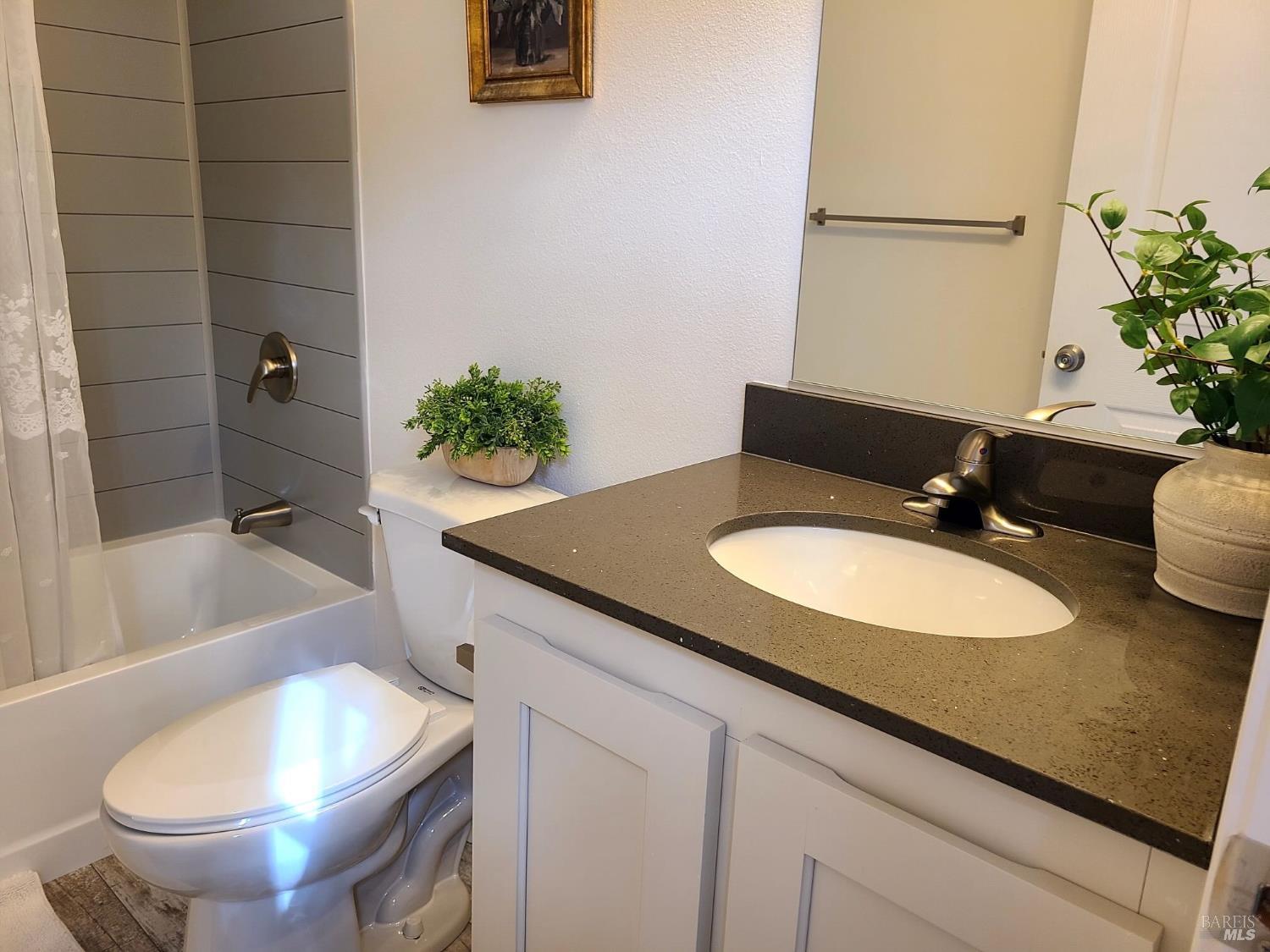 890 Rockwell Road, Unit 1 Cloverdale, CA 95425 - Photo 21 of 22 Gallery Image 21