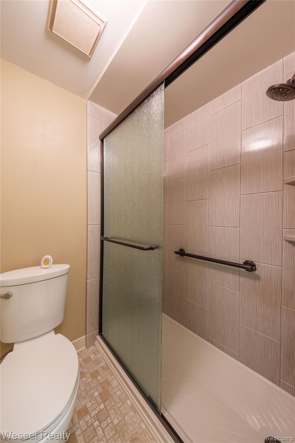 101 Michelle Drive Romeo, MI 48065 - Photo 24 of 37 michelle-025.jpg
