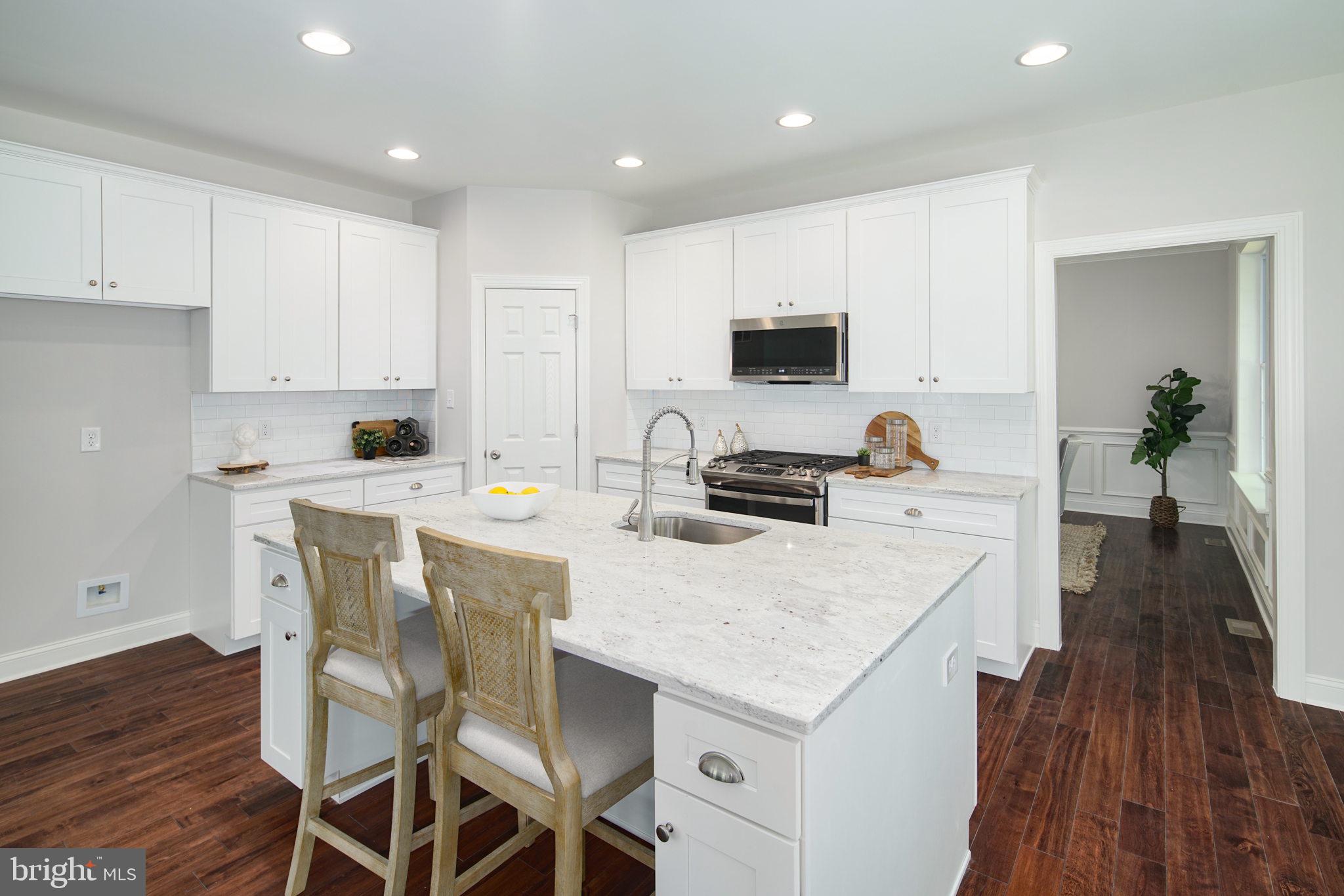 116 Christopher Mill Road Medford, NJ 08055 - Photo 4 of 35 Custom Island