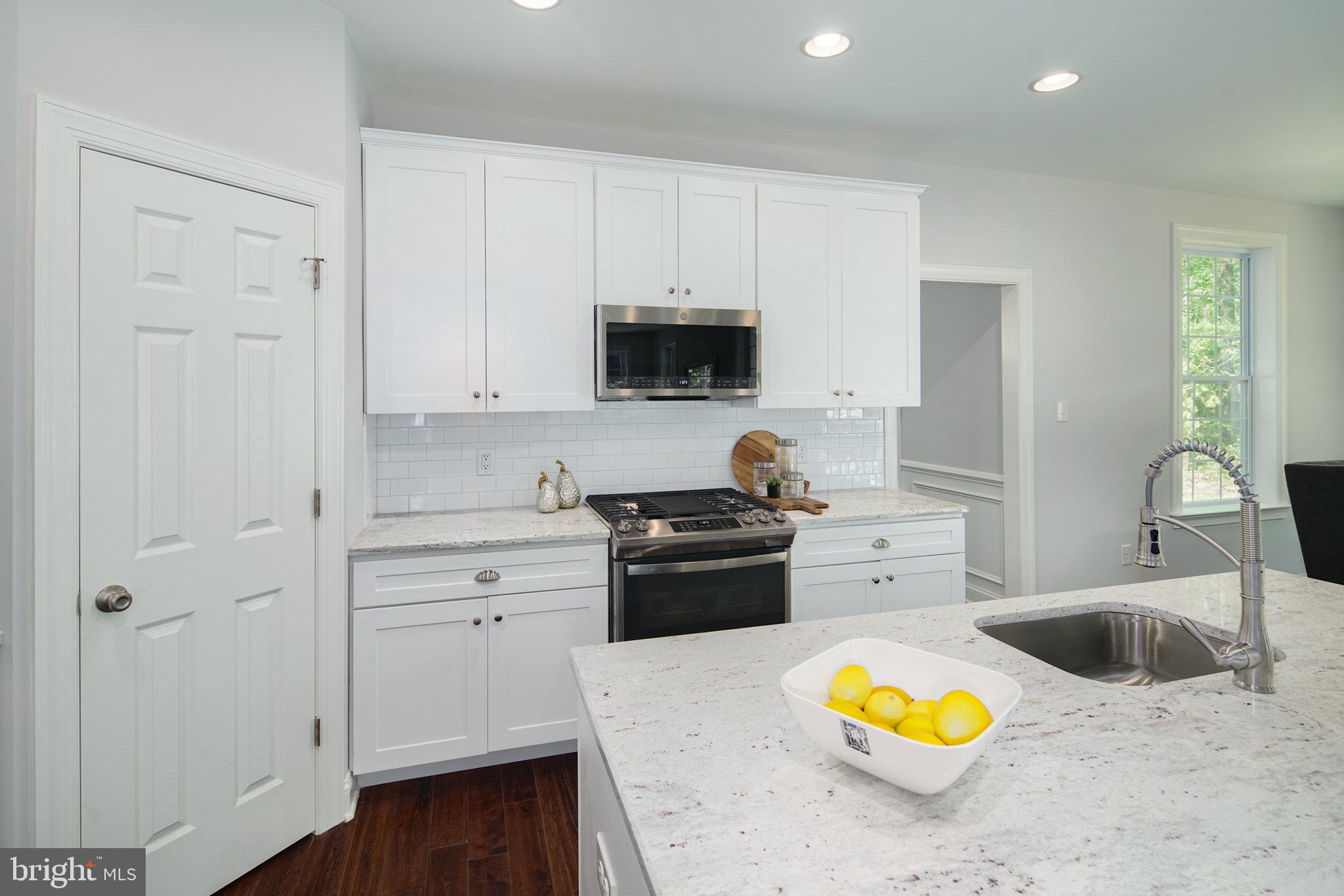 116 Christopher Mill Road Medford, NJ 08055 - Photo 6 of 35 Quartz Counter Tops