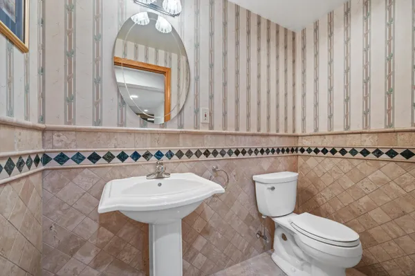 $639,900 | 26311 Dukleth Drive, Norway, WI 53185