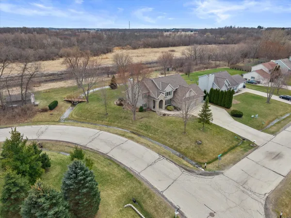 $639,900 | 26311 Dukleth Drive, Norway, WI 53185