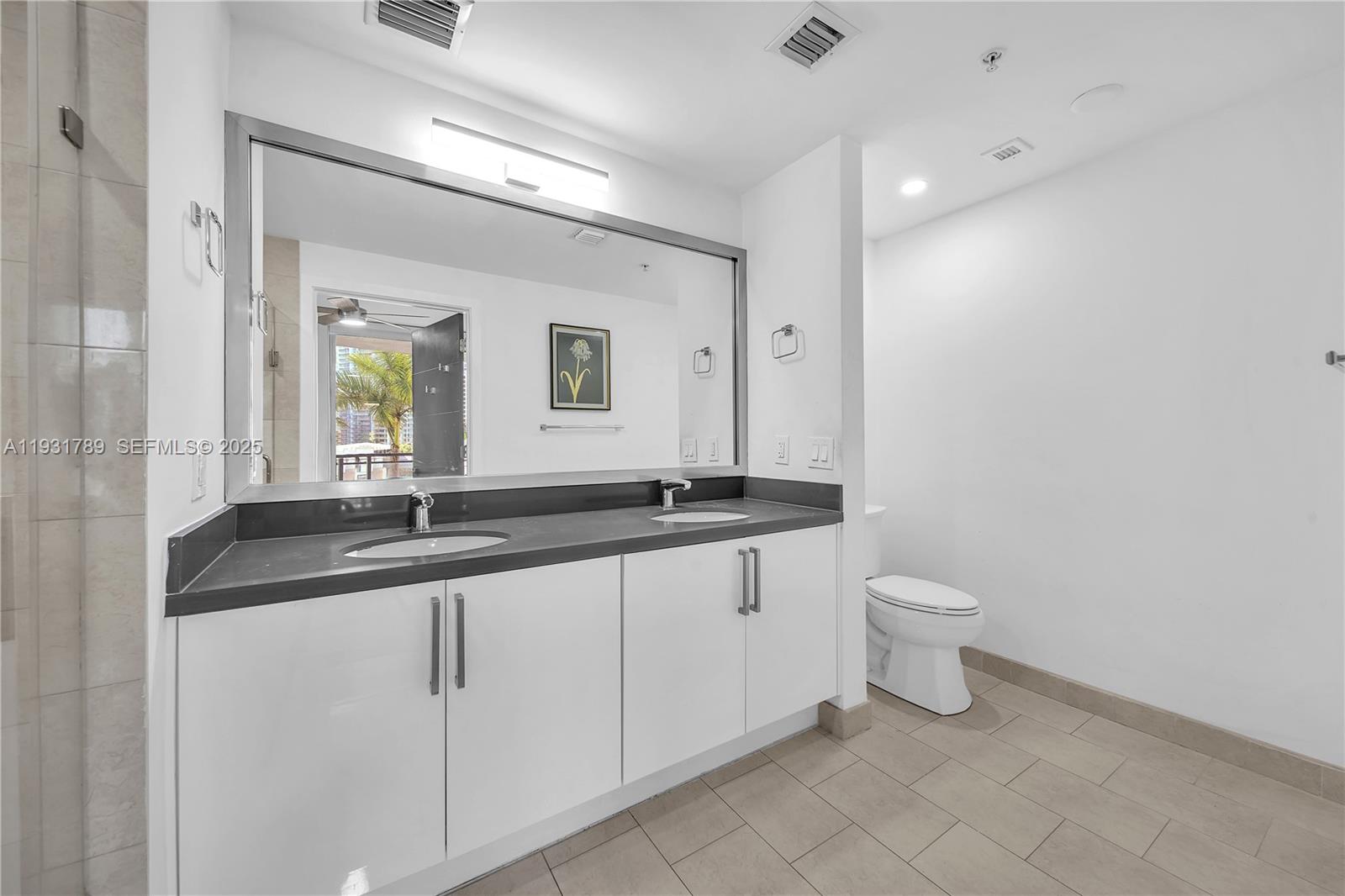 90 Southwest 3rd Street, Unit 1213 Miami, FL 33130 - Photo 7 of 17