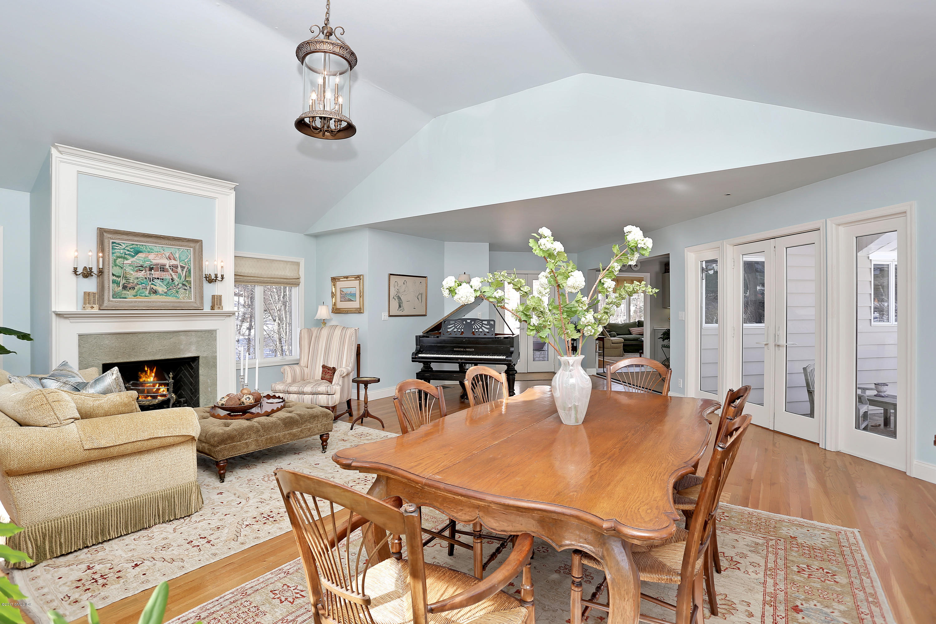14 Weston Hill Road Riverside, CT 06878 - Photo 4 of 18 a view of a dining room with furniture and wooden floor
