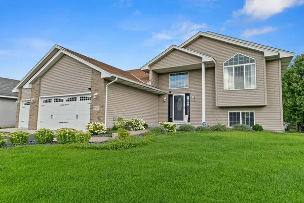 $419,900 | 2307 121st Circle, Coon Rapids, MN 55448