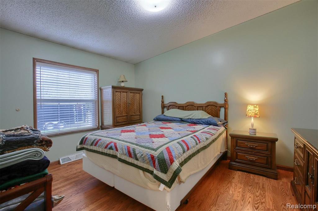 1210 Clark Road Lapeer, MI 48446 - Photo 24 of 32