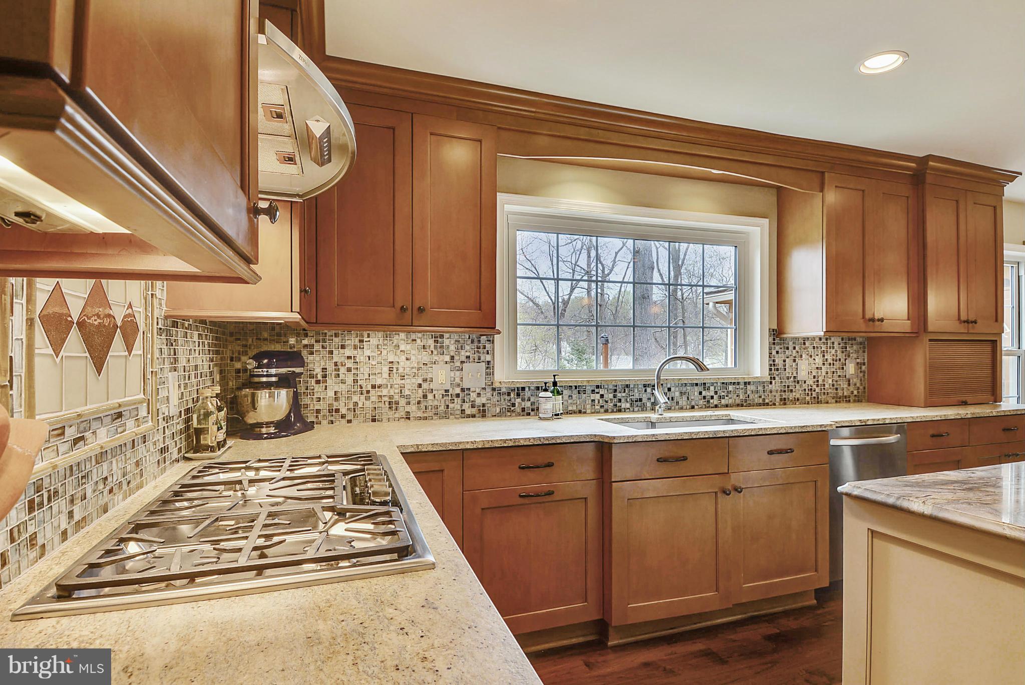 11867 Fawn Ridge Lane Reston, VA 20194 - Photo 4 of 30 Kitchen