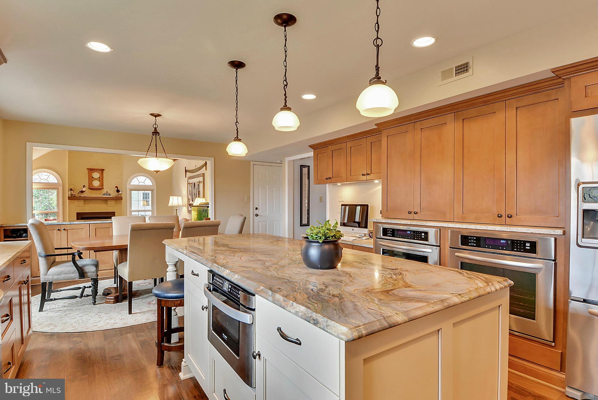 11867 Fawn Ridge Lane Reston, VA 20194 - Photo 6 of 30 Kitchen