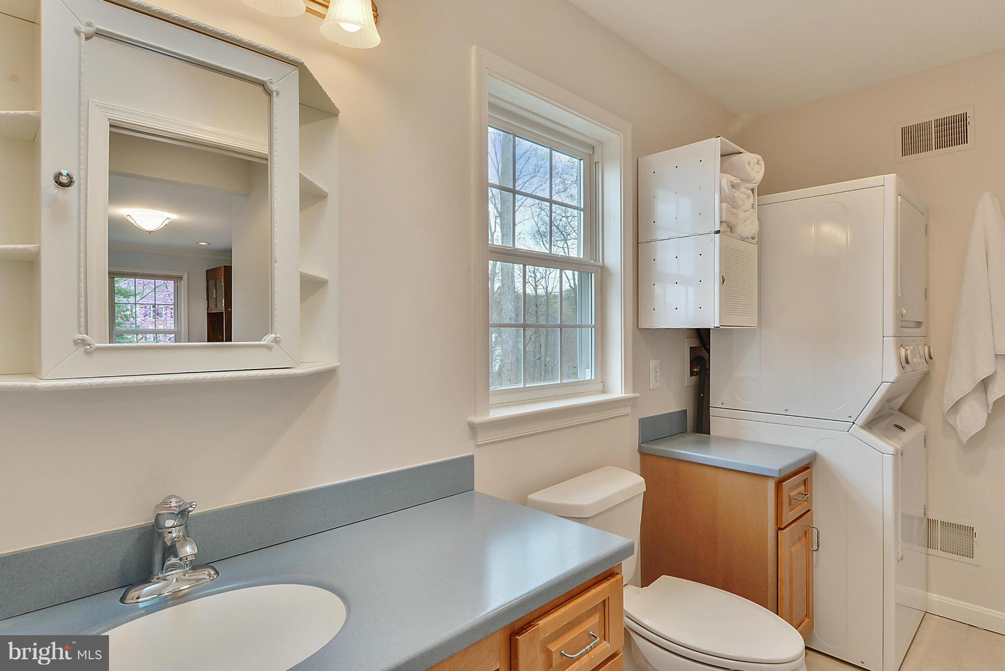 11867 Fawn Ridge Lane Reston, VA 20194 - Photo 10 of 30 Bath