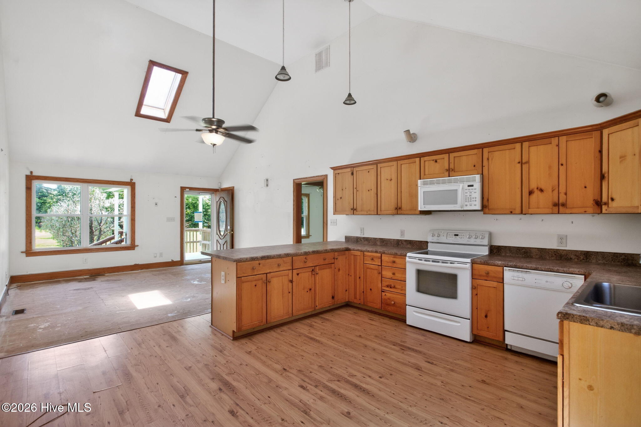 747 Silver Springs Road Sunbury, NC 27979 - Photo 8 of 33
