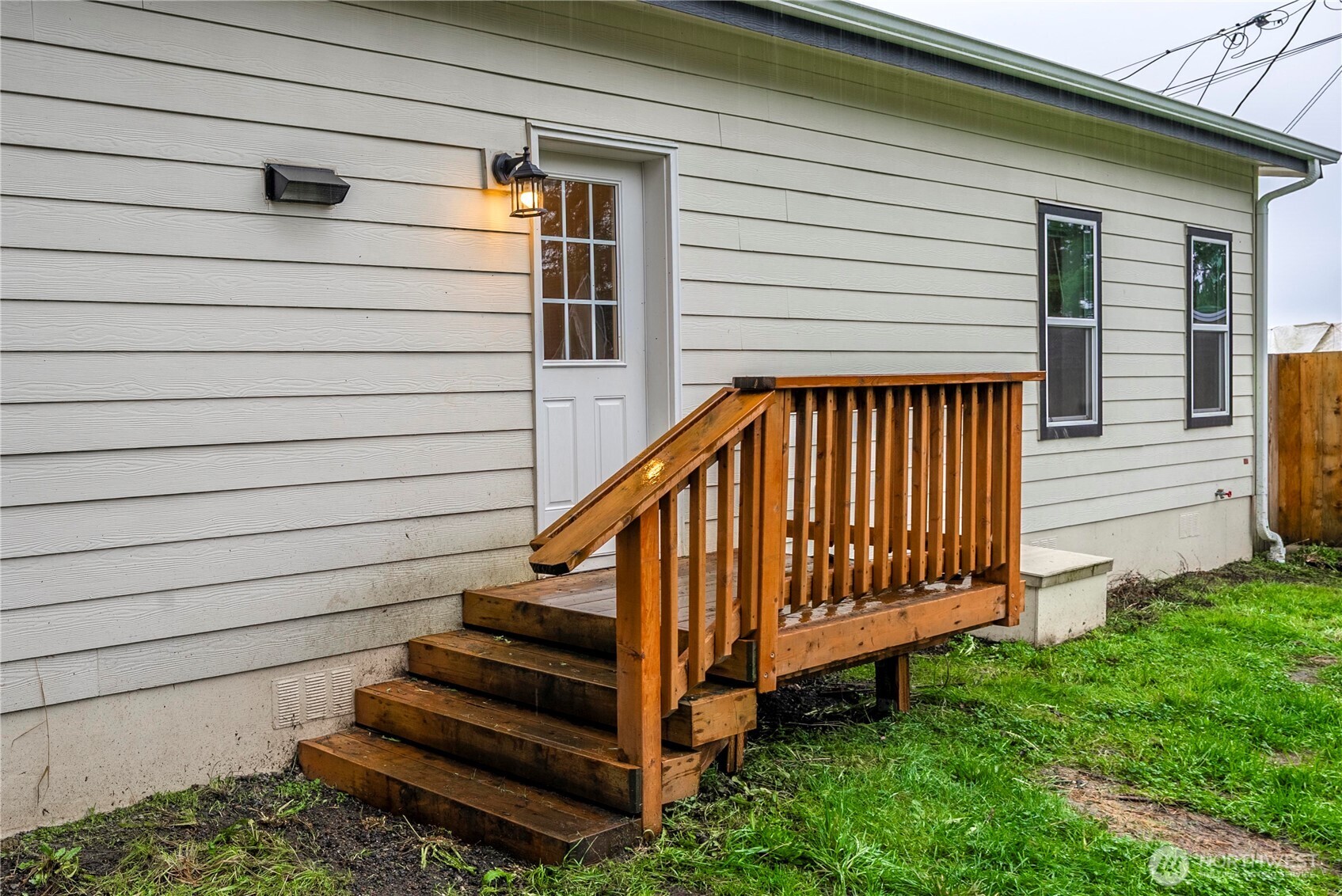 52 Southeast Spring Street Chehalis, WA 98532 - Photo 30 of 40 a view of a backyard with stairs