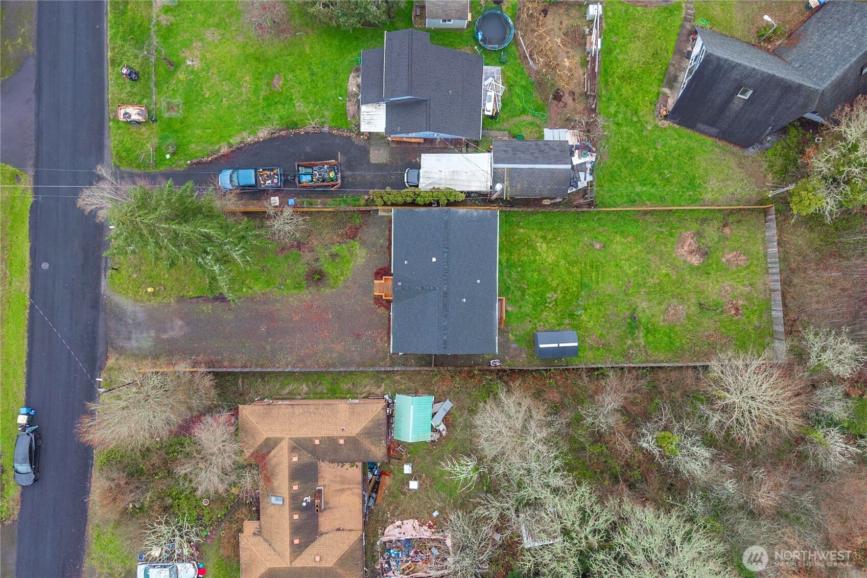 52 Southeast Spring Street Chehalis, WA 98532 - Photo 36 of 40 an aerial view of a house with a yard