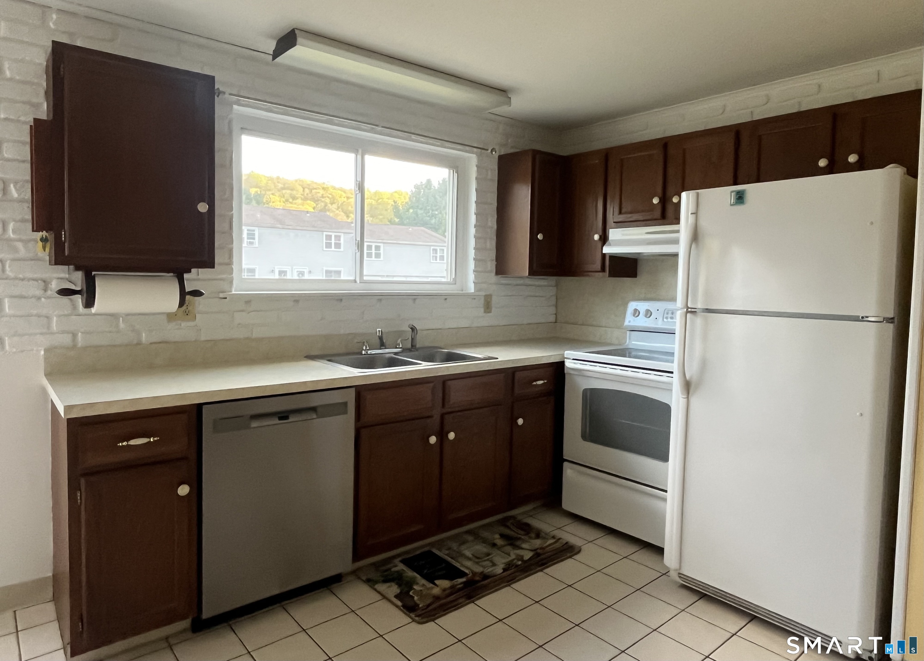 1081 New Haven Road, Unit 6C Naugatuck, CT 06770 - Photo 3 of 30