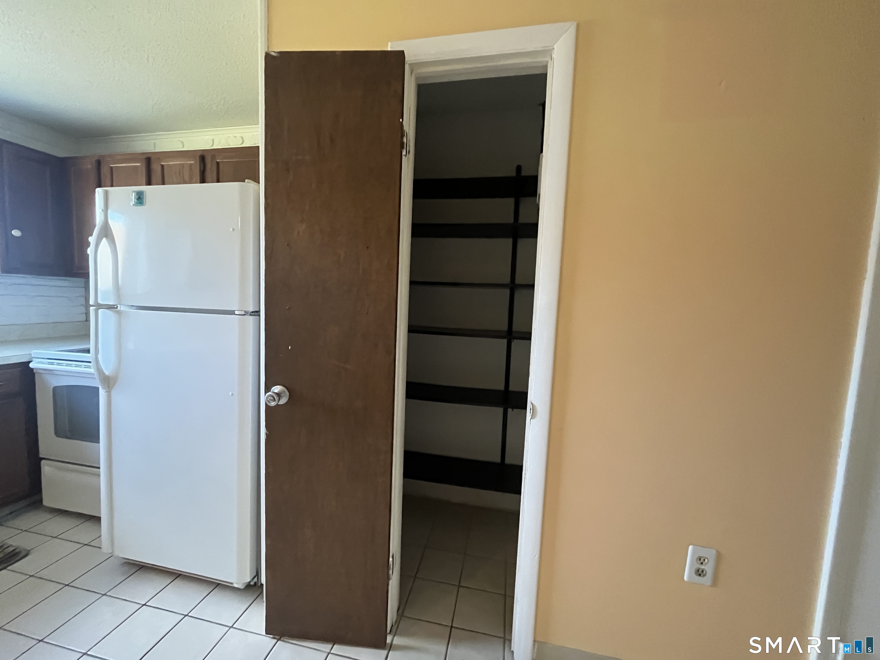 1081 New Haven Road, Unit 6C Naugatuck, CT 06770 - Photo 6 of 30
