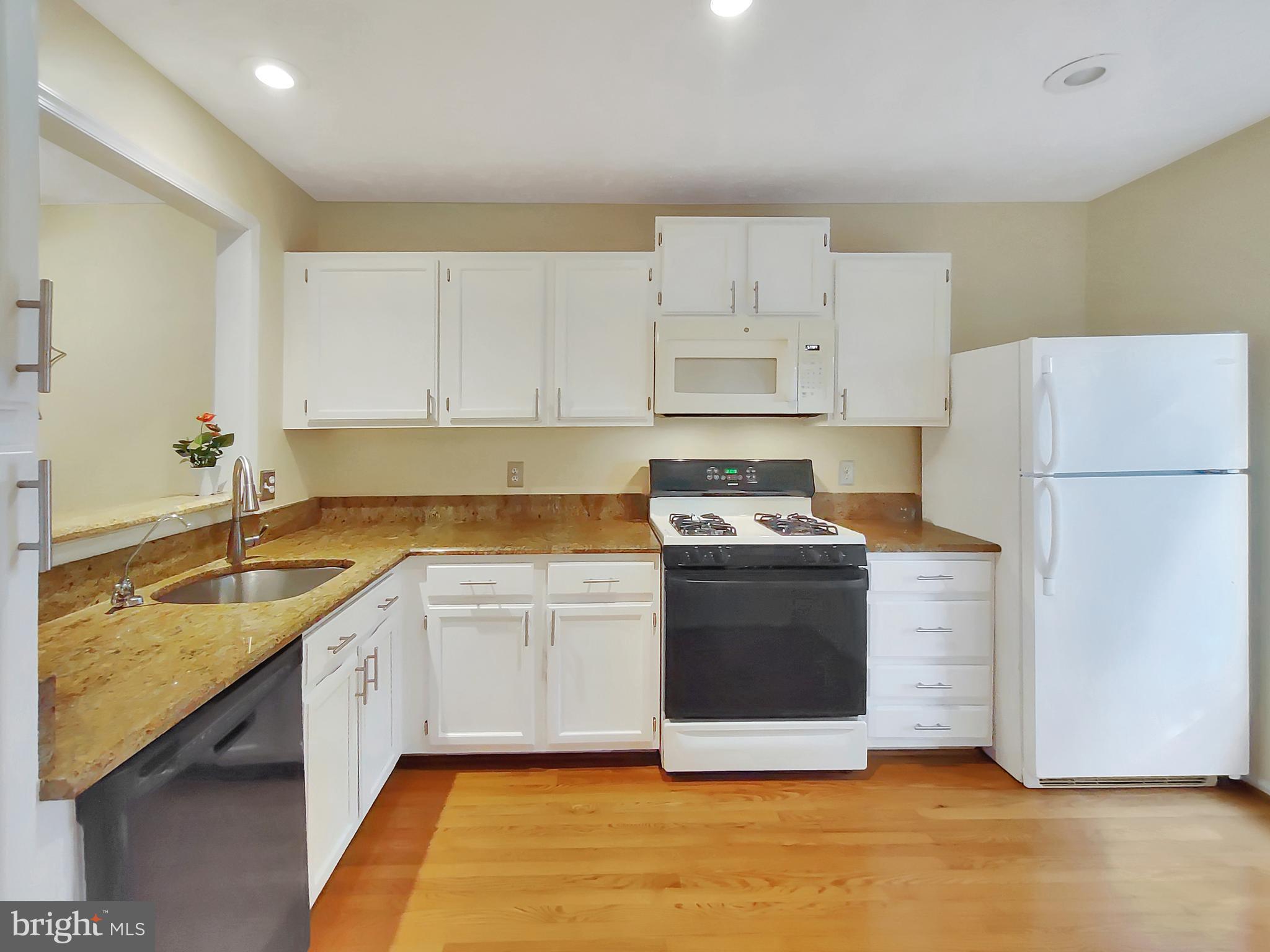 2239 Hunter's Run Drive, Unit 2239 Reston, VA 20191 - Photo 14 of 47