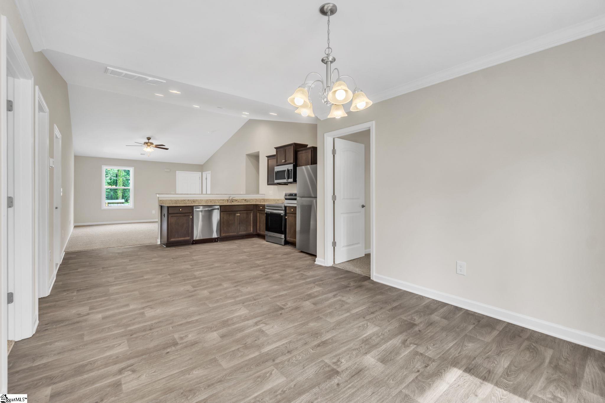 217 Stratford Road Greenville, SC 29605 - Photo 12 of 32 Gallery Image 12