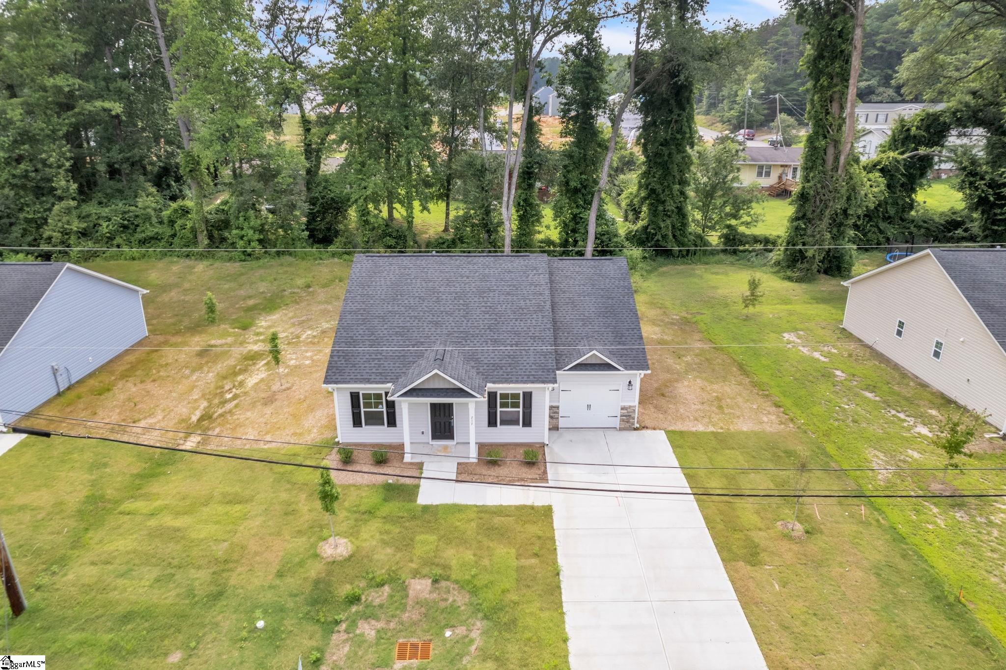 217 Stratford Road Greenville, SC 29605 - Photo 25 of 32 Gallery Image 25