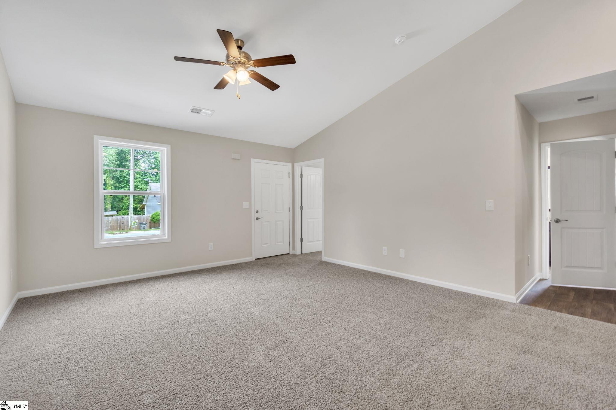 217 Stratford Road Greenville, SC 29605 - Photo 6 of 32 Gallery Image 6