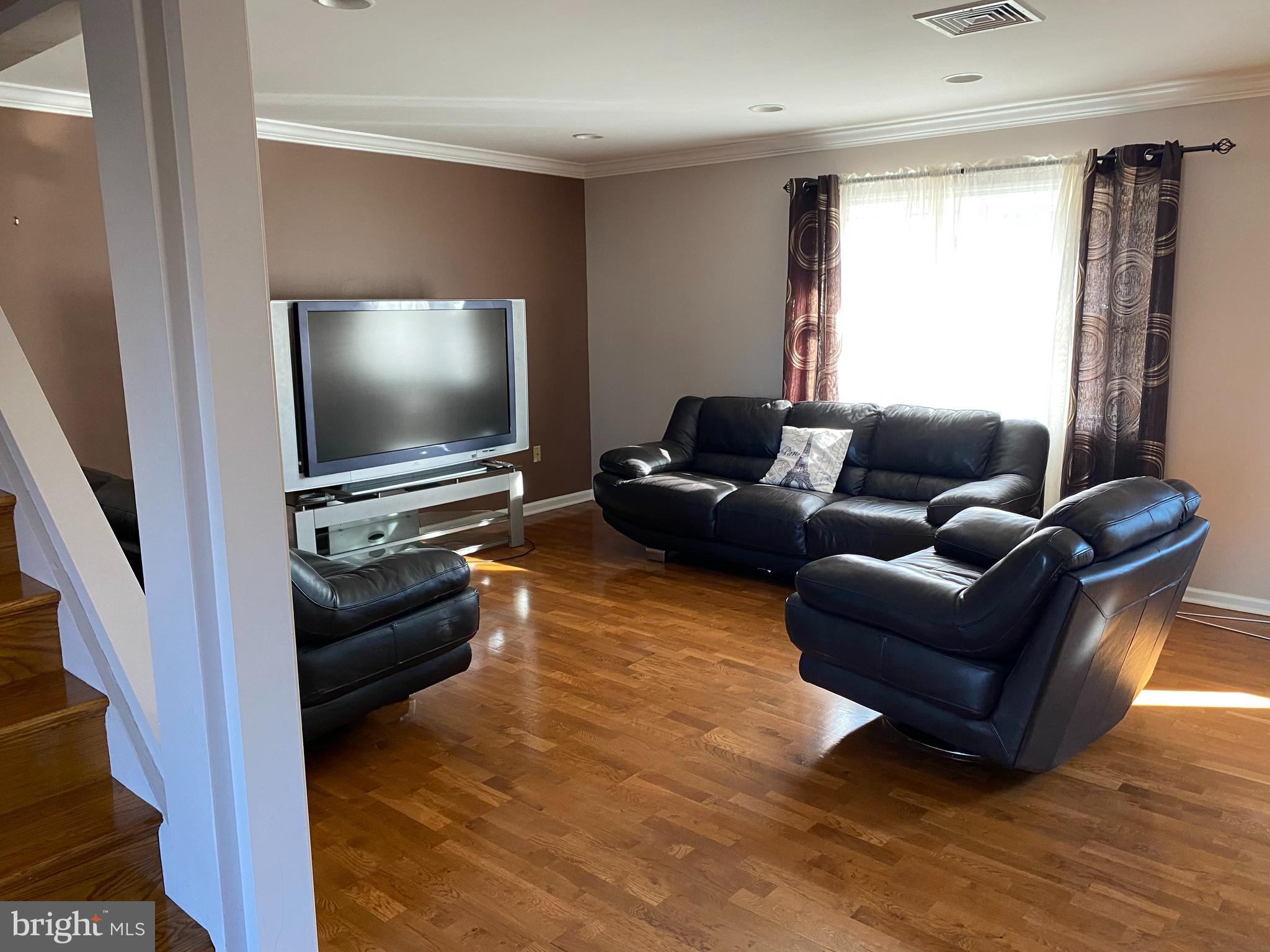 74 Seckelpear Road Levittown, PA 19056 - Photo 2 of 16 Gallery Image 2