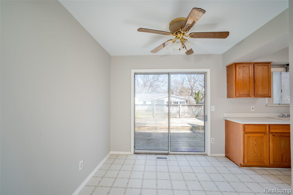 1243 Howard Street Mount Morris, MI 48458 - Photo 5 of 31