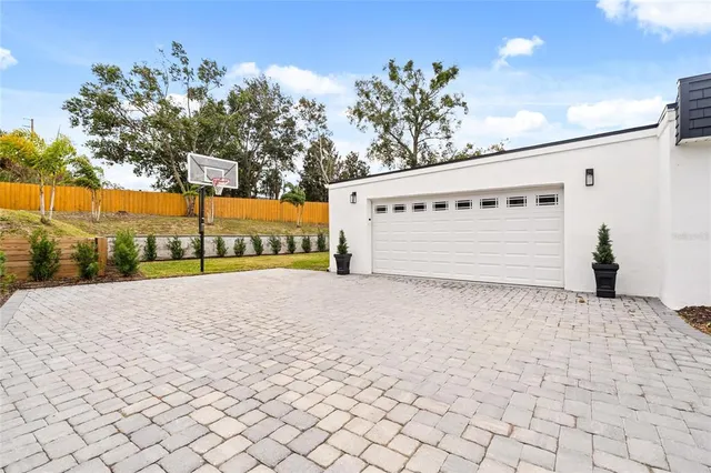 $1,590,000 | 5701 Tarawood Drive, Orlando, FL 32819