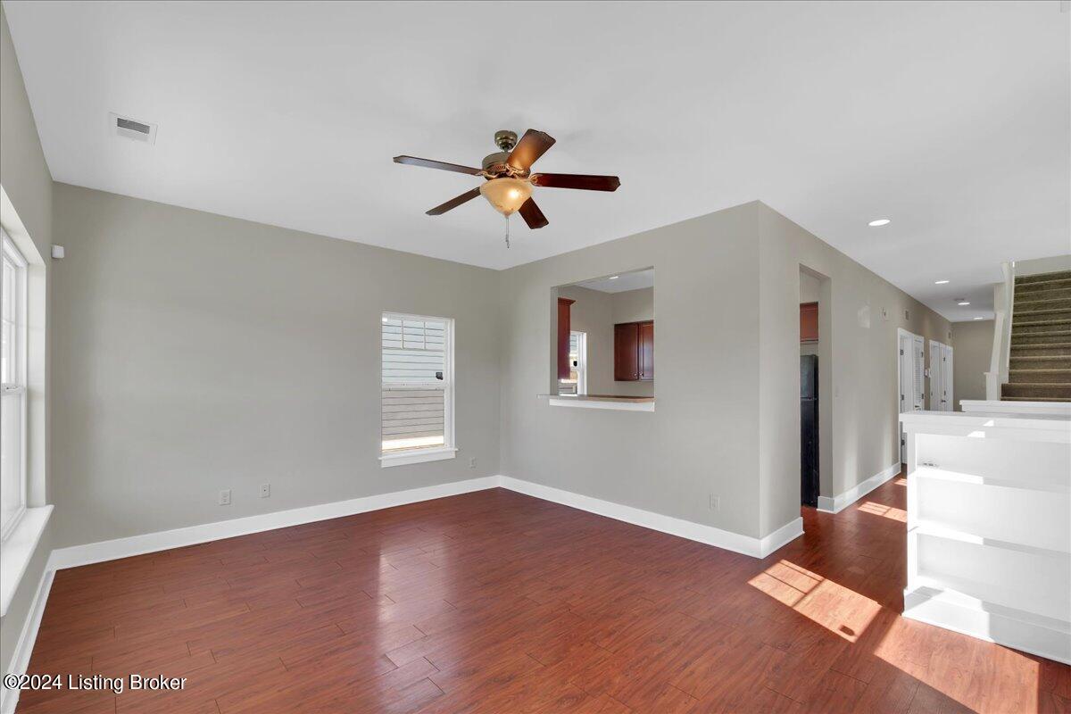 3411 Boxelder Road Louisville, KY 40216 - Photo 4 of 34 04-3411 Boxelder Rd